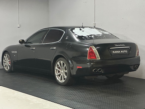 Maserati Quattroporte 2 of 13