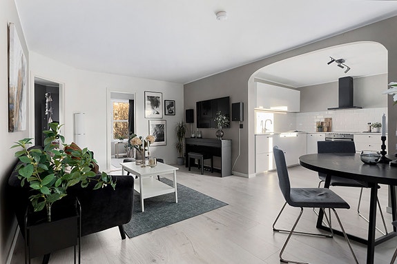 - Velkommen til Jordal terrasse 12, en flott 3-roms selveierleilighet med balkong og heis -