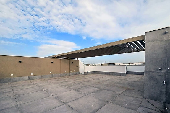 Stor takterrasse med utekjøkken