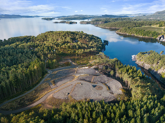 Knarravågen Hyttefelt på Randøy - sjønær idyll - Byggeklare tomter med vei, vann og avløp