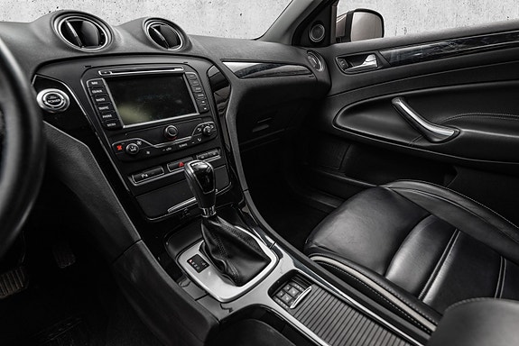 Ford Mondeo 9 of 17
