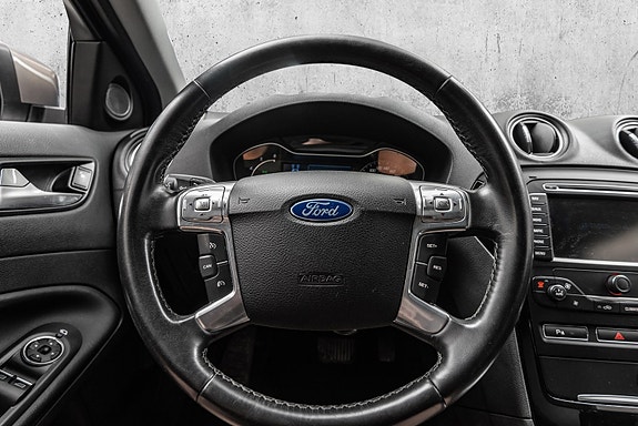 Ford Mondeo 14 of 17