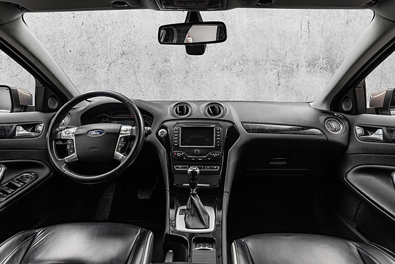 Ford Mondeo 10 of 17