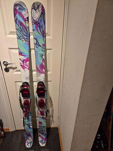綺麗品K2 TWINTIPSKI Missconduct Ladies149cm 綺麗品K2 TWINTIPSKI Missconduct Ladies149cm K2 Skis Missconduct