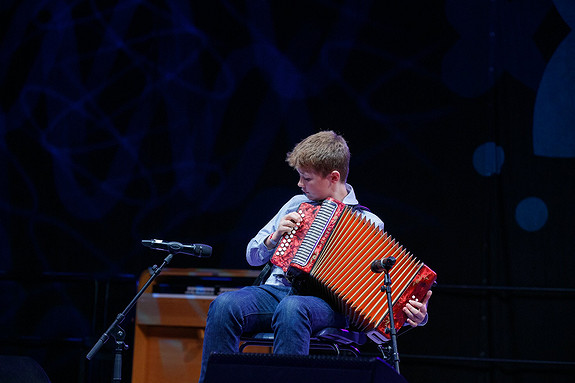 Det er varierte arb.oppgåver i FolkOrg. FolkOrg representerer både barn, unge, vaksne og eldre, lag, faglag, lokallag, yrkesutøvarar og arrangørar.