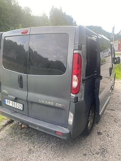 Opel Vivaro 8 of 23