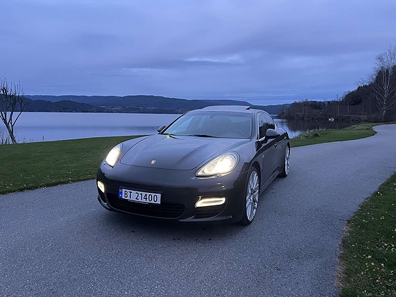 Porsche Panamera 9 of 30
