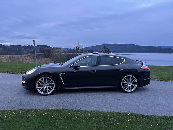 Porsche Panamera 11 of 30