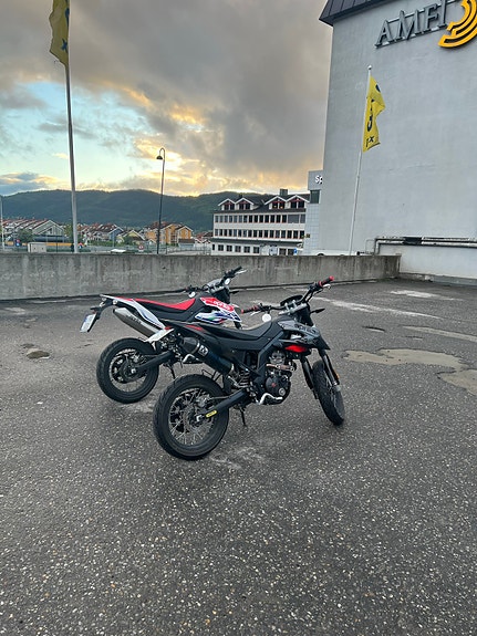 Aprilia Sx 4 of 5
