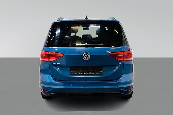 Volkswagen Touran 5 of 5