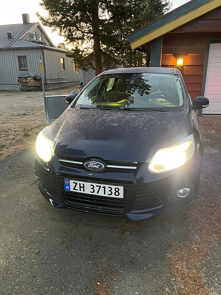 Ford Focus 2 of 5