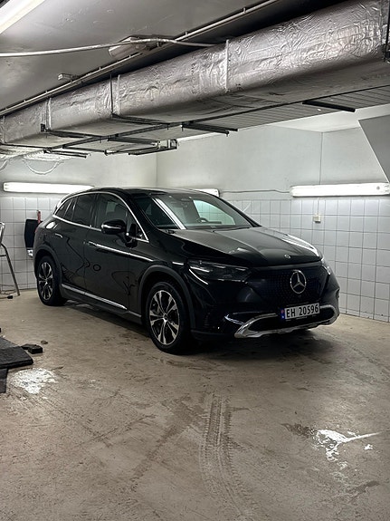 Mercedes-Benz EQE SUV 19 of 25