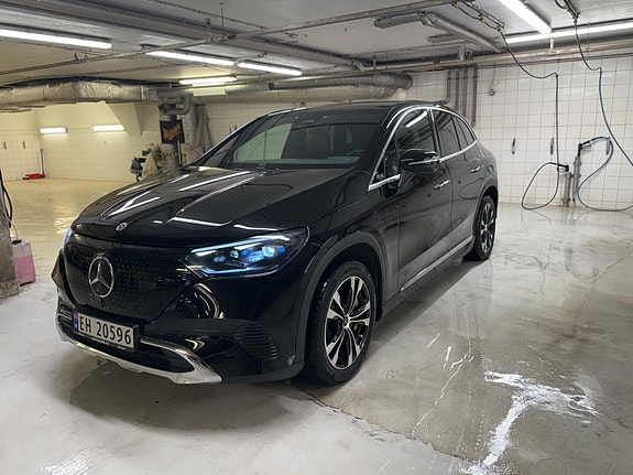 Mercedes-Benz EQE SUV 18 of 25
