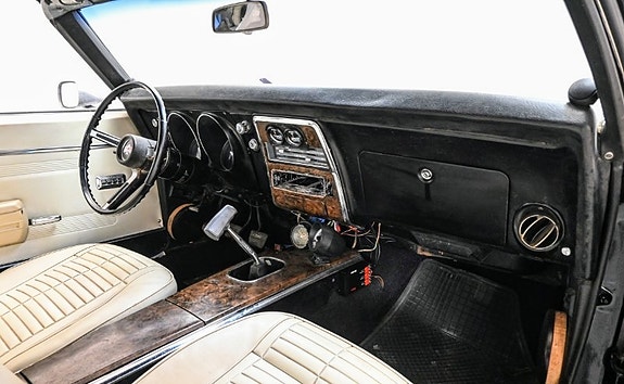Pontiac Firebird 9 of 22