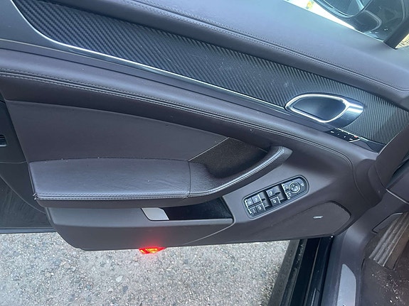 Porsche Panamera 28 of 30