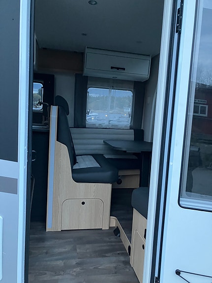 Sunlight T-68 Til Leie Sunlight 2025 modell, mye utstyr. 165 HK.  Prøv bobillivet, det er fantastisk både vår, sommer og høst. Fra kr 6900,- 7 of 30