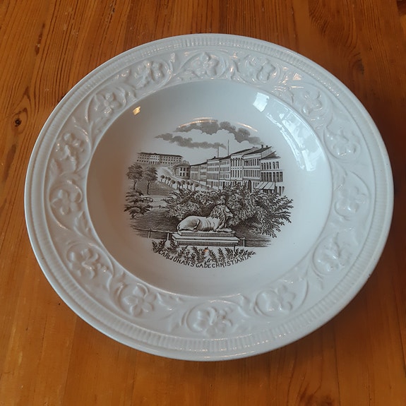 Product image 1 of 6