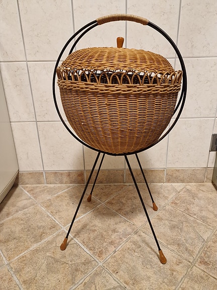 Product image 1 of 8