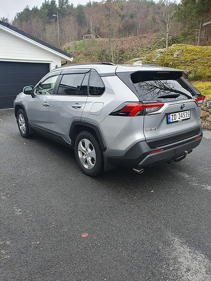 Toyota RAV4 15 of 18