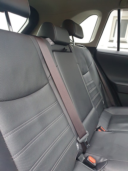 Toyota RAV4 7 of 18