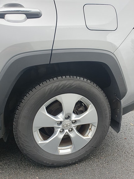 Toyota RAV4 4 of 18