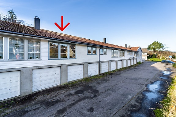 Eiendomsmegler MNEF Anita Cecilie Gabrielsen ønsker velkommen til Brynåsen 2 E!