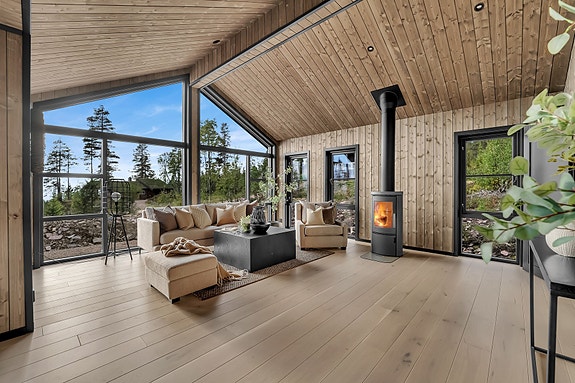 Ellen Celine Heireth ved EIE eiendomsmegling har gleden av å presentere Solberglia hytteområde 300!