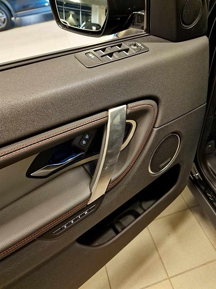 Land Rover Discovery Sport 10 of 30