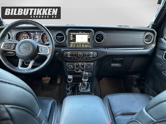 Jeep Wrangler 15 of 25