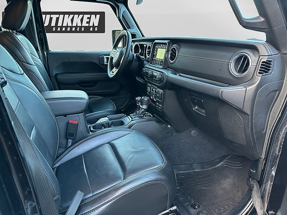 Jeep Wrangler 23 of 25