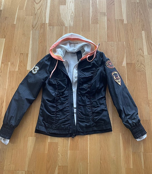 Product image 1 of 3