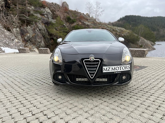 Alfa Romeo Giulietta 5 of 5