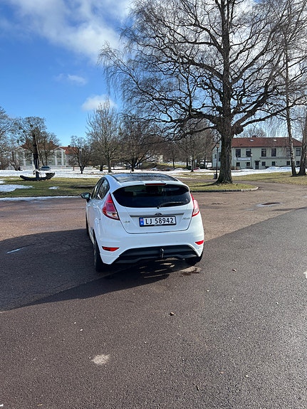 Ford Fiesta 6 of 11