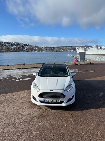 Ford Fiesta 2 of 11