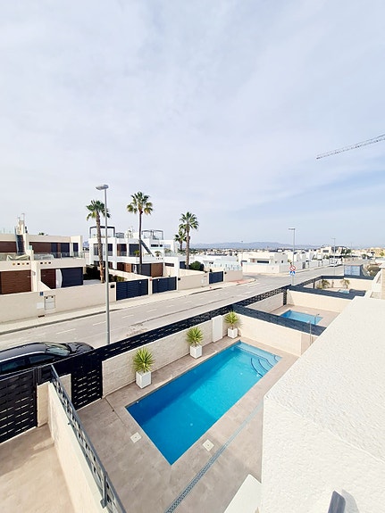 Utsikt over gaten og nærområdet