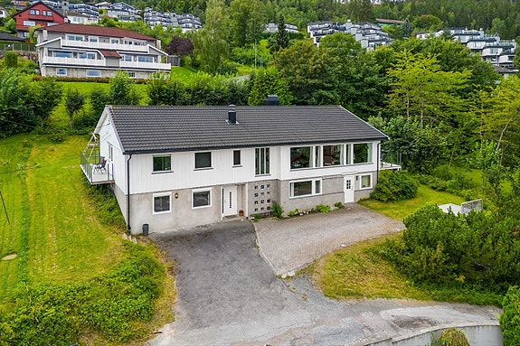 Velkommen til Austadveien 30 på Austad!