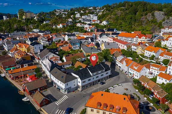 Velkommen til Torvgata 3 og 5, kjent som "Solbekkgården" eller den gamle "Biørnegården".