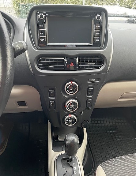 Mitsubishi i-Miev 8 of 11