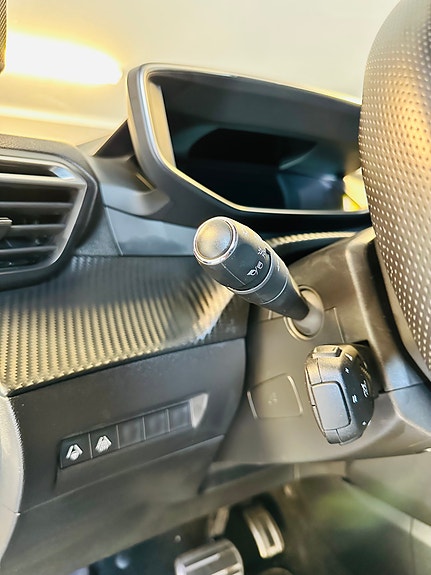 Peugeot 2008 12 of 16