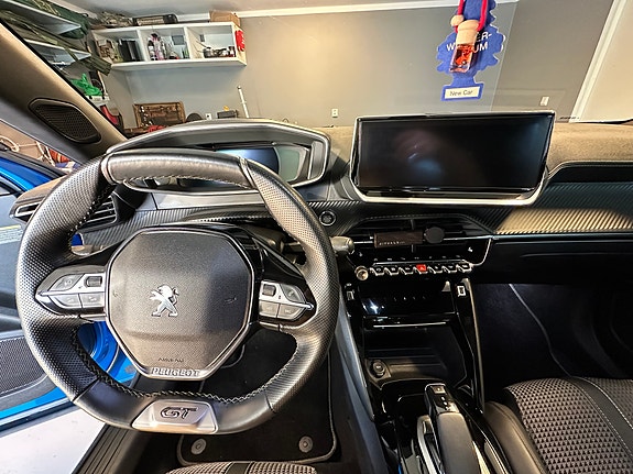 Peugeot 2008 9 of 16