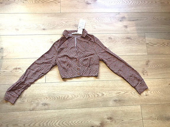 Product image 1 of 8