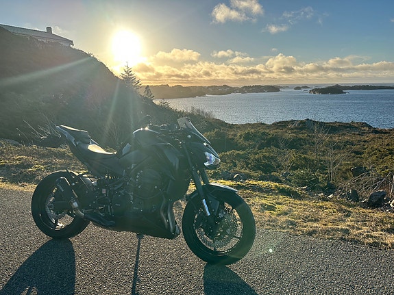 Kawasaki Z900 2 of 5
