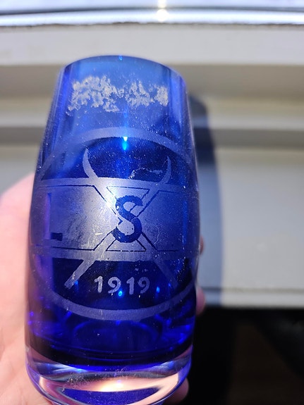 Product image 1 of 2