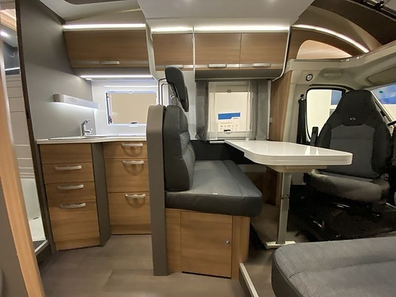Adria Matrix 670 SC 8 of 13