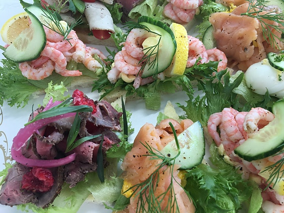 Snitter lager vi så godt som daglig. Med vår egen vri er de veldig populære.