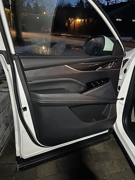 Maxus Euniq 6 8 of 21