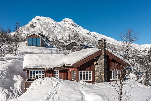 Velkommen til Holleskardvegen 324! Presenteres av Helge B. Enitch v EM1 Fjellmegleren avd. Hemsedal.