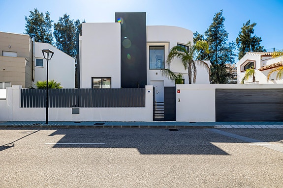 En megler med gode referanser - SPANIA1.no