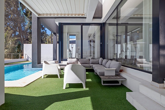 En megler med gode referanser - SPANIA1.no