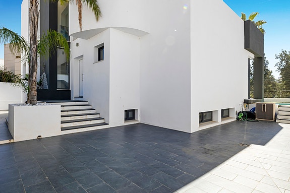 En megler med gode referanser - SPANIA1.no